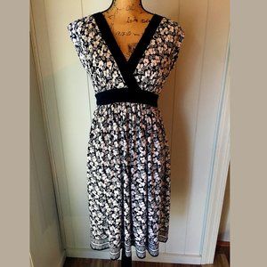 Black & White pattern comfy dress NWT